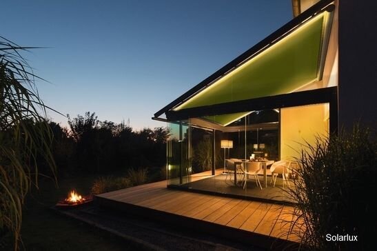 Markise mit integrierter Beleuchtung